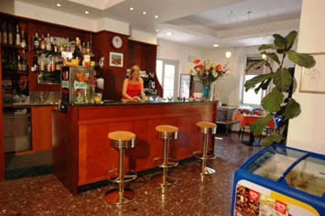 Albergo Al Salus Levico Terme Extérieur photo