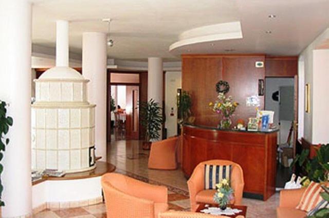 Albergo Al Salus Levico Terme Extérieur photo
